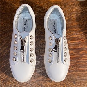 Steve Madden Lynn Sneaker